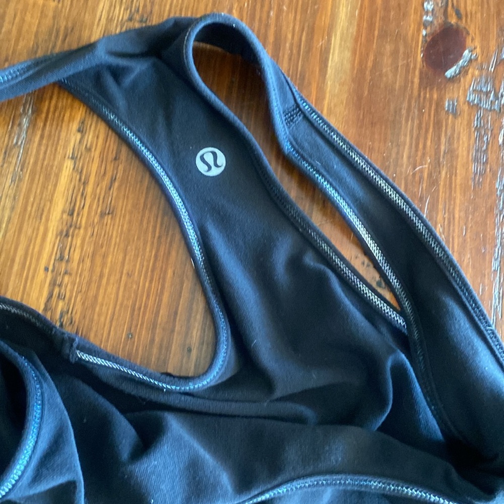 Lululemon - Picture 6 of 6
